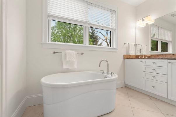 Bathroom, Free Standing Baths, Interior