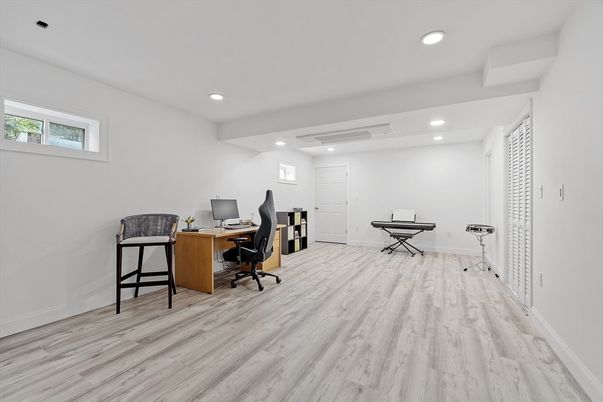 Home Office, Interior, Piano, Recessed Lighting, Wood Texture Flooring