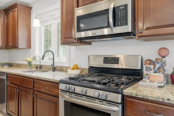 Interior, Kitchen, Pendant Lights, Stainless Steel Appliances