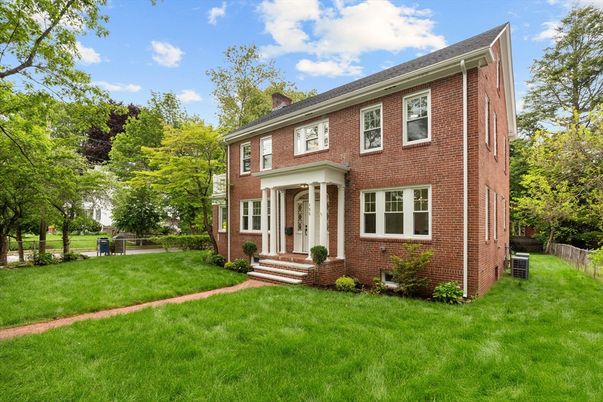 Backyard, Exterior, Facade, Brick Facade, Georgian