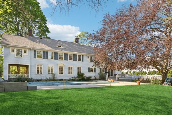 Backyard, Exterior, Facade, Georgian