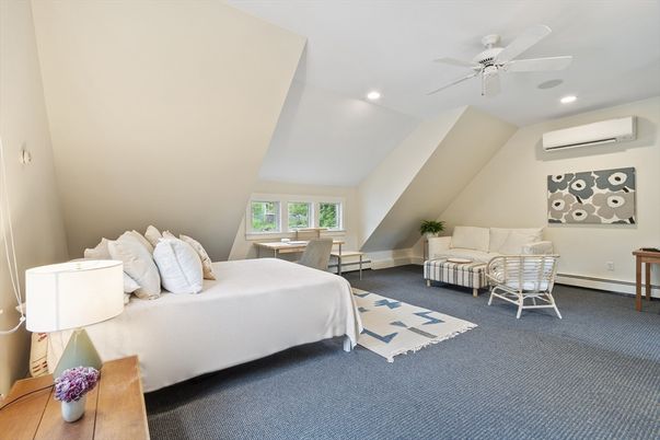 Bedroom, Dining room, Interior, Recessed Lighting