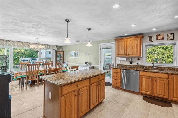 Chandelier, Dining room, Interior, Kitchen, Pendant Lights, Recessed Lighting