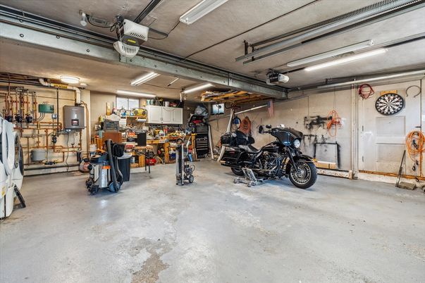Garage, Interior