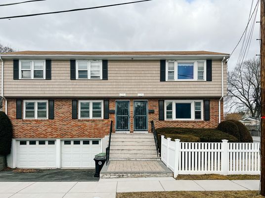 Attached, Exterior, Facade, Brick Facade, Raised Ranch