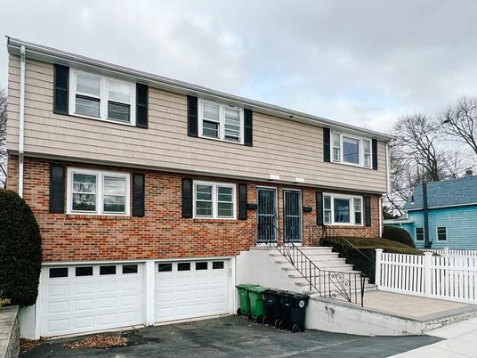 Attached, Exterior, Facade, Brick Facade, Raised Ranch