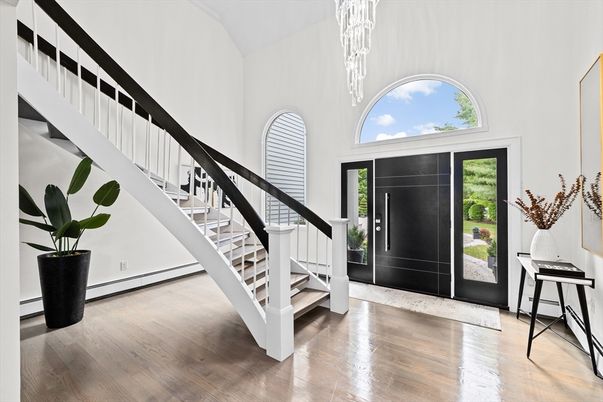Interior, Pendant Lights, Wood Texture Flooring