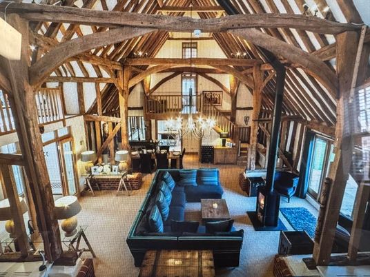 Chandelier, Interior, Living room