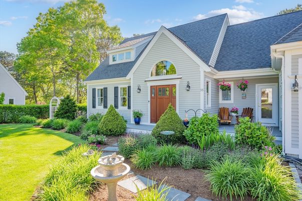 Backyard, Exterior, Facade, Cape Cod