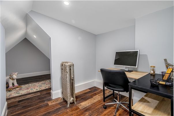 Home Office, Interior, Recessed Lighting, Wood Texture Flooring