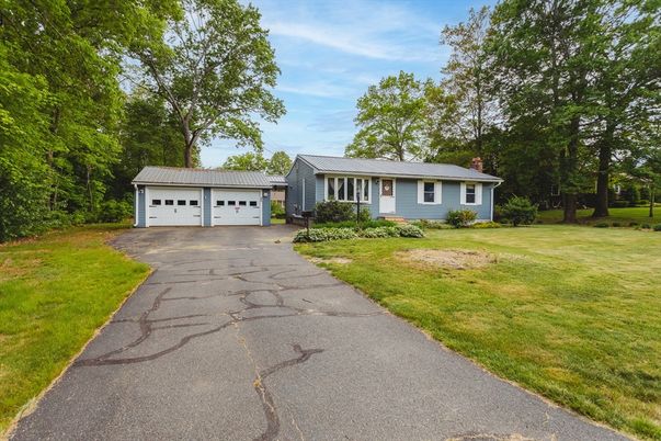 Backyard, Detached Garage, Exterior