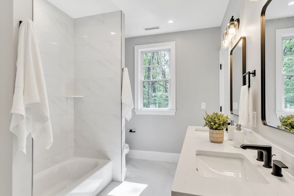 Bathroom, Interior, Marble, Marble Walls, Recessed Lighting