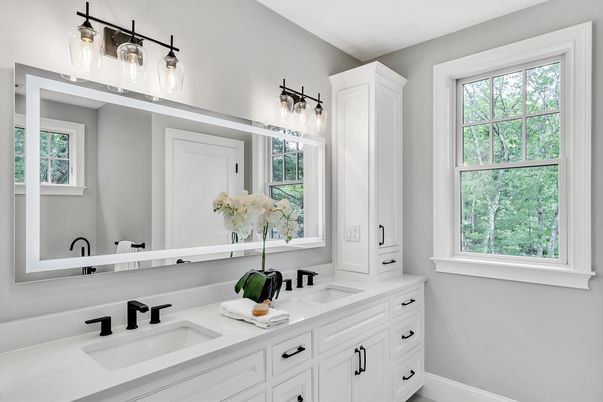 Bathroom, Dual Sink Vanities, Interior