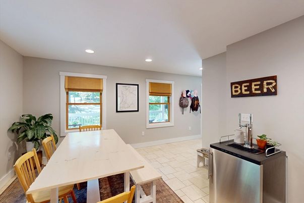 Dining room, Interior, Recessed Lighting