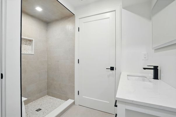 Bathroom, Interior, Recessed Lighting