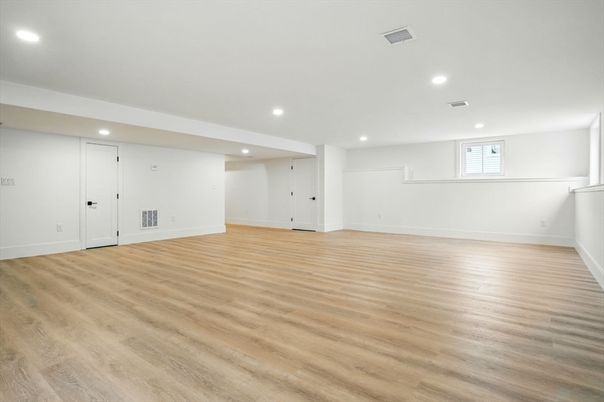 Empty room, Interior, Recessed Lighting, Wood Texture Flooring
