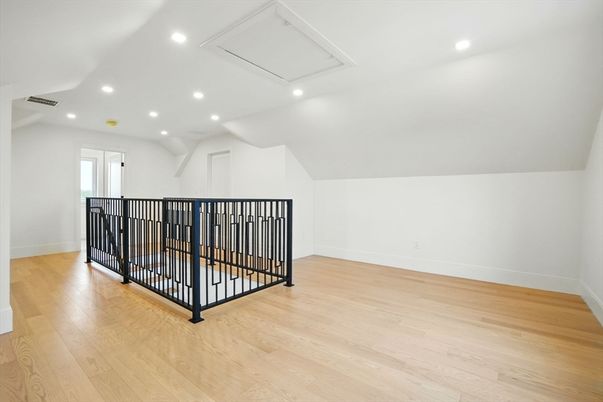 Interior, Recessed Lighting, Wood Texture Flooring