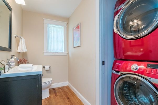 Bathroom, Interior, Utility Closets, Washer, Wood Texture Flooring