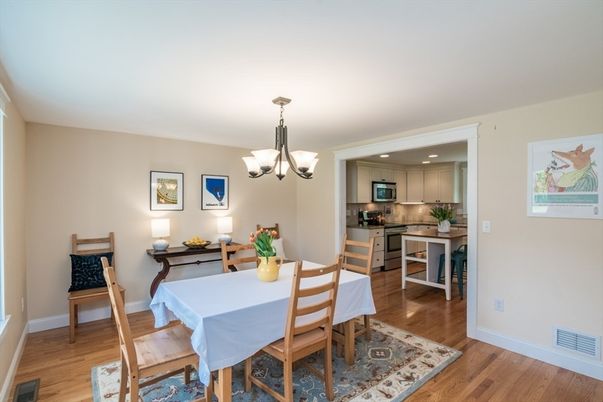 Chandelier, Dining room, Interior, Kitchen, Pendant Lights, Recessed Lighting, Wood Texture Flooring