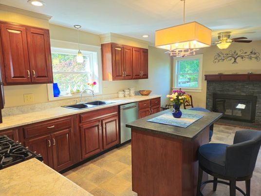 Fireplace, Interior, Kitchen, Pendant Lights, Recessed Lighting