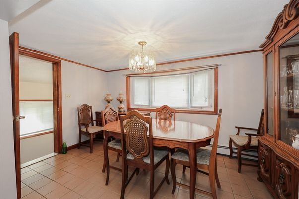 Chandelier, Dining room, Interior