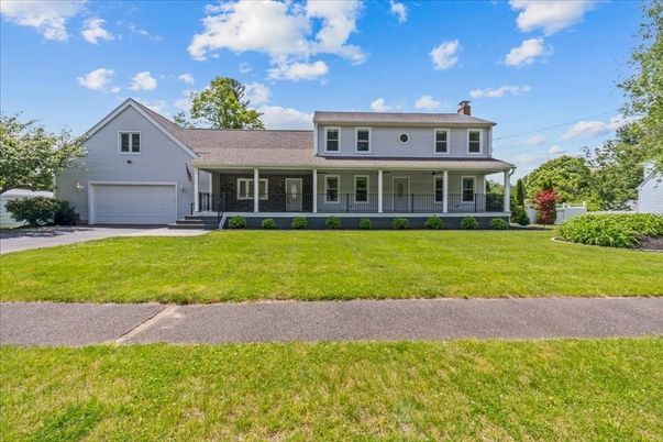Attached, Backyard, Exterior, Facade, Split Level