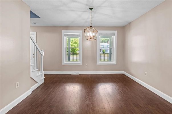 Empty room, Interior, Pendant Lights, Wood Texture Flooring