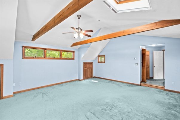 Empty room, Interior, Wooden Beams