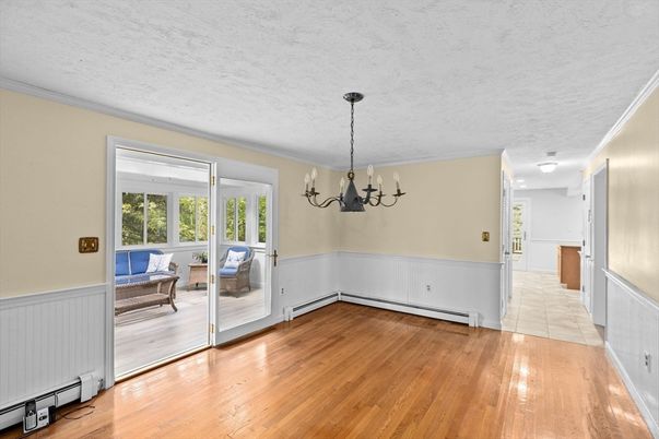 Chandelier, Empty room, Interior, Wood Texture Flooring