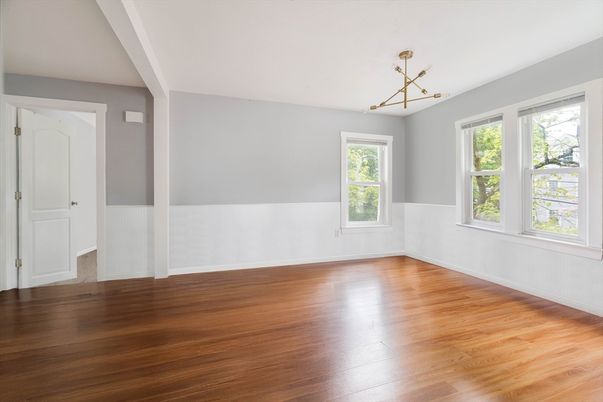 Empty room, Interior, Pendant Lights, Wood Texture Flooring
