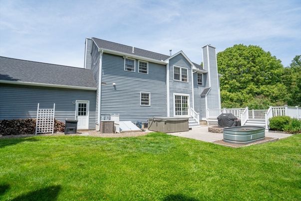 Backyard, Exterior, Hot Tub