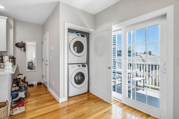 Interior, Recessed Lighting, Utility Closets, Washer, Wood Texture Flooring