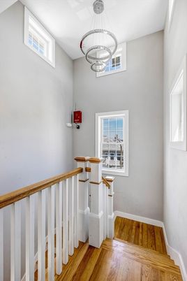 Interior, Pendant Lights, Wood Texture Flooring