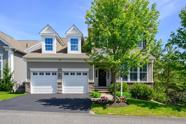 Attached, Exterior, Facade, Cape Cod