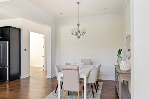 Chandelier, Dining room, Interior, Recessed Lighting, Wood Texture Flooring