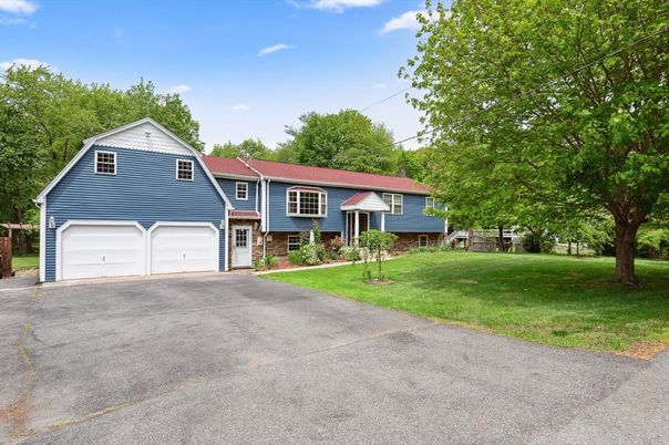 Attached, Backyard, Exterior, Facade, Split Level