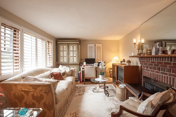 Fireplace, Interior, Living room