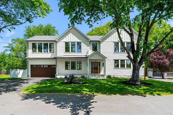 Attached, Exterior, Facade, Farmhouse