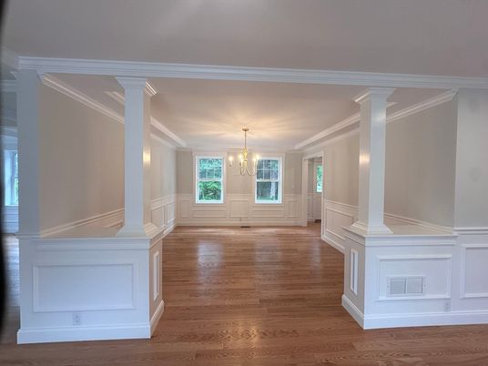Chandelier, Empty room, Interior, Wood Texture Flooring