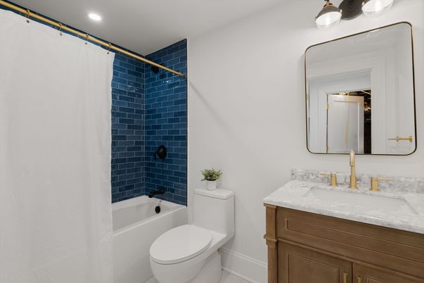 Bathroom, Interior, Recessed Lighting