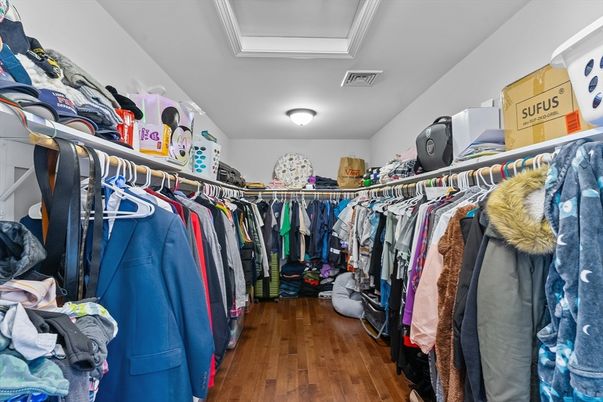 Interior, Walk-in Closets, Wood Texture Flooring