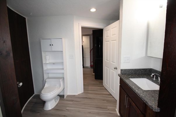 Bathroom, Interior, Recessed Lighting, Wood Texture Flooring
