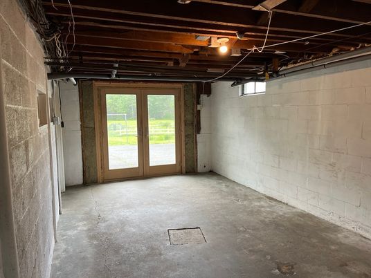 Garage, Interior, Stone Walls, Wooden Beams