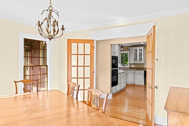 Chandelier, Dining room, Interior, Kitchen, Wood Texture Flooring