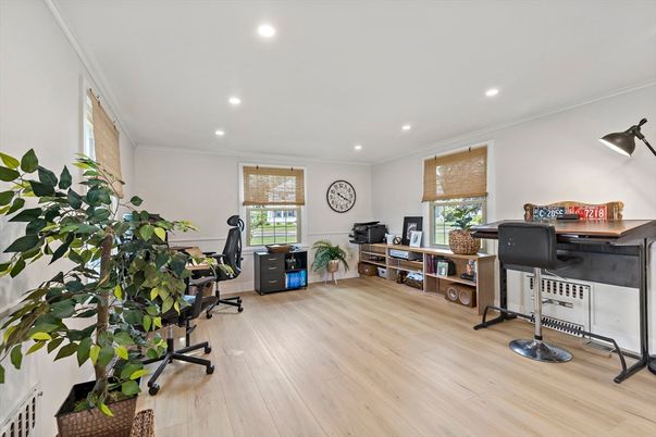 Home Office, Interior, Recessed Lighting, Wood Texture Flooring
