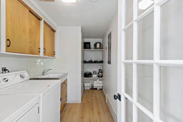 Interior, Washer, Wood Texture Flooring