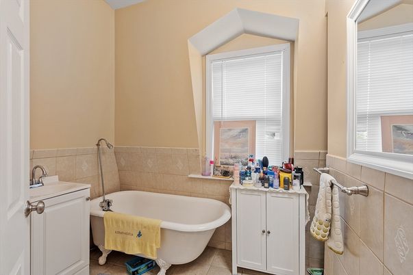 Bathroom, Free Standing Baths, Interior