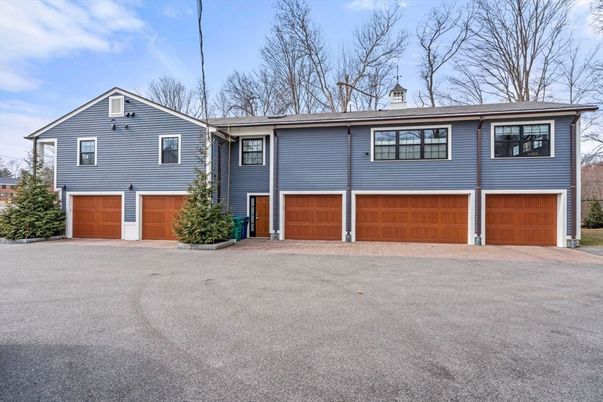 Attached, Exterior, Facade, Raised Ranch