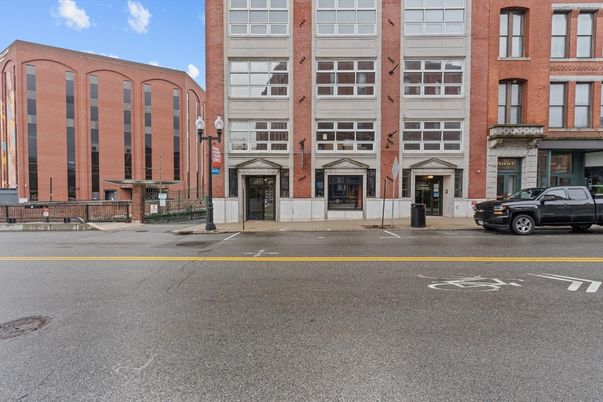 Exterior, Facade, Brick Facade, Rowhouse