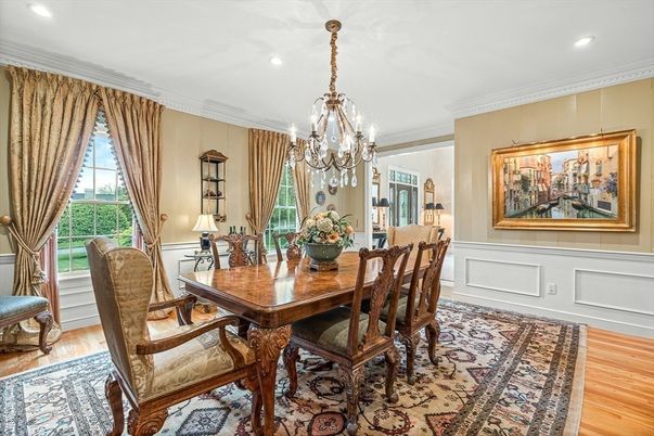 Chandelier, Dining room, Interior, Recessed Lighting, Wood Texture Flooring